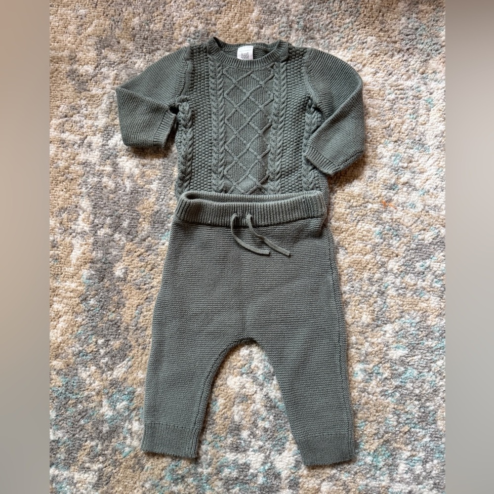 2 piece sweater outfit - Just One You Carter’s Size 9 Months